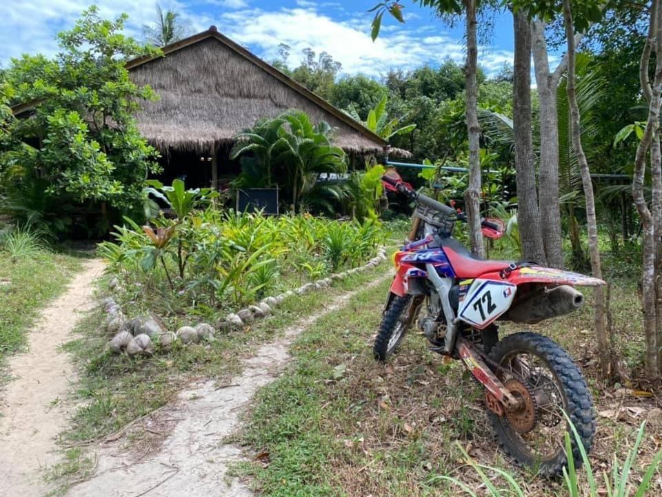 Family Guesthouse Kaoh Touch Exterior photo